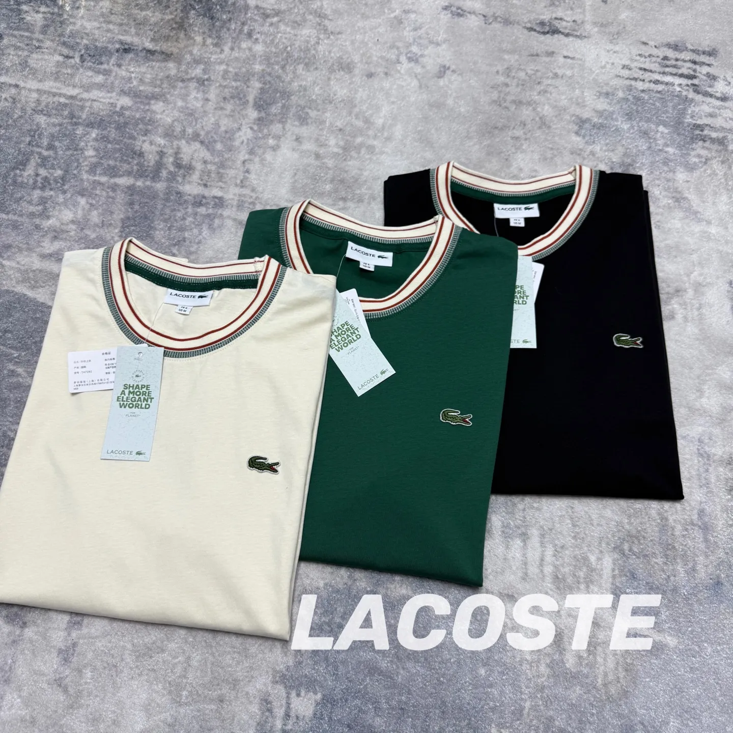 🆕 2026 Premium Quality LACOSTE # T #Retro # # #OOTD #Versatile T # T • 🐊 LACOSTERetro T | 3 ，Classic • 🌿 Retro ！LACOSTE ， • 🎼 Classic ，LACOSTE 1. • Retro （Vintage Green）： ◦ ： Dark Green ， ， Retro 。 ◦ ： ， ， Retro 。 • Classic （Classic Black）： ◦ ： Black， 。 ◦ ： ， 、 ， ， 。 • White（Cream White）： ◦ ： ， White， 。 ◦ ： ， ， ， 。 2. • （Collar Trim）： ◦ T 。 Cream White ， Classic 。 ◦ T ， Retro ， 。 • Classic Logo（Croc Logo）： ◦ Green Logo ， ， 。 ◦ Logo Green ， ， Classic 。 • （Sleeve Label）： ◦ Green ， “LACOSTE” ， Classic Retro ， 。 Size 【Size M~2XL】